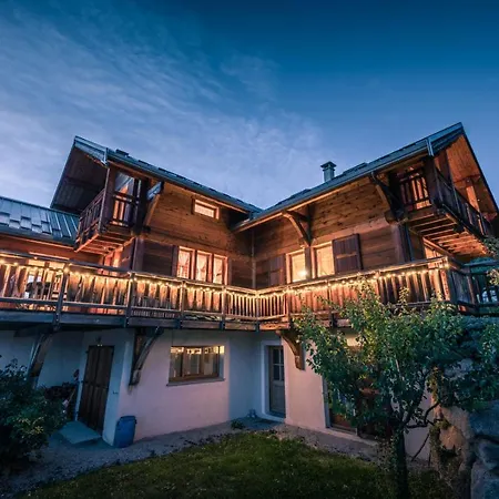 Chalet Hibou, Large With Mountain Views And Close To Slopes Saint-Chaffrey