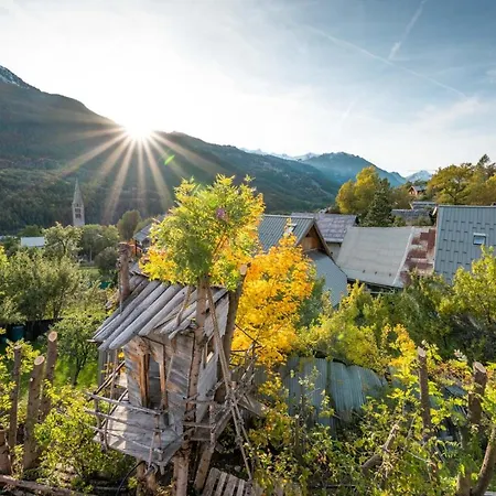 Hibou, Large With Mountain Views And Close To Slopes Chalet Saint-Chaffrey